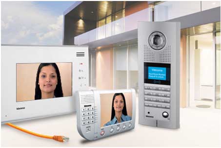 More safety and comfort with a video door entry system